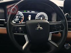 ميتسوبيشي اوتلاندر